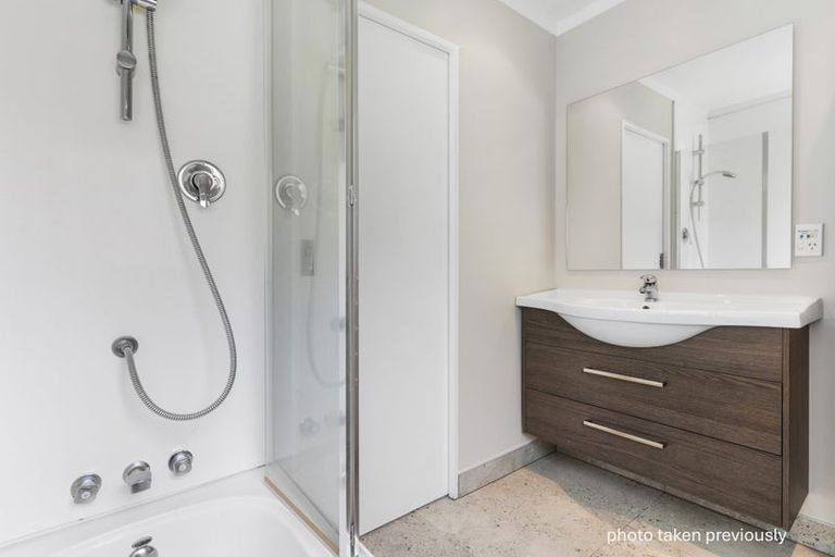 Photo of property in 42 Anne Mclean Drive, Bayview, Auckland, 0629
