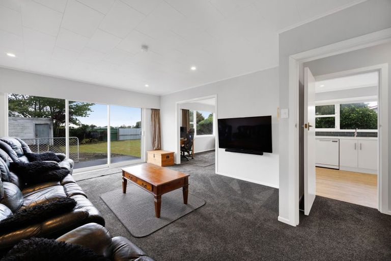 Photo of property in 41 Camberwell Road, Hawera, 4610