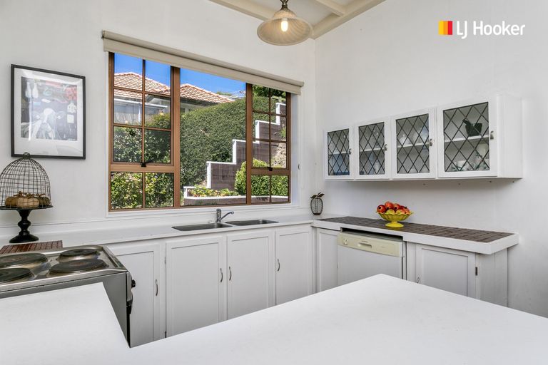 Photo of property in 38 Easther Crescent, Kew, Dunedin, 9012