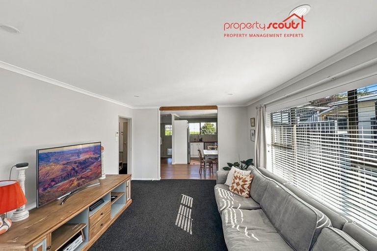 Photo of property in 2 Whitechapel Grove, Stokes Valley, Lower Hutt, 5019