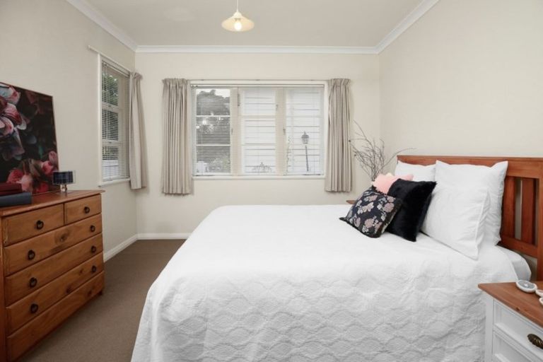 Photo of property in 53 Carey Street, Maeroa, Hamilton, 3200