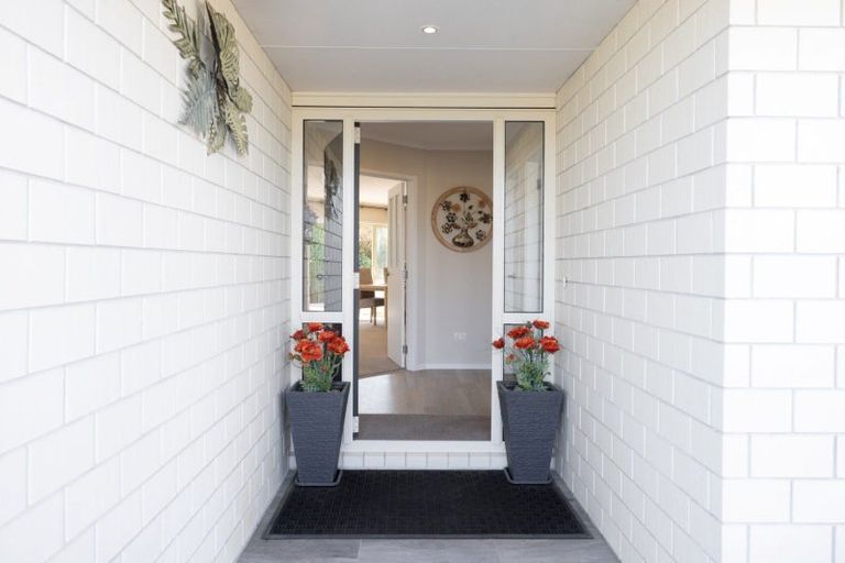 Photo of property in 37 Santa Monica Drive, Papamoa Beach, Papamoa, 3118