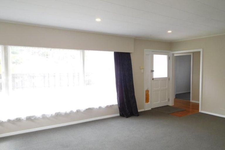 Photo of property in 25 Ruthven Road, Wainuiomata, Lower Hutt, 5014