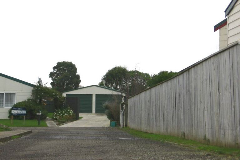 Photo of property in 103 Hillcrest Drive, Kelvin Grove, Palmerston North, 4414