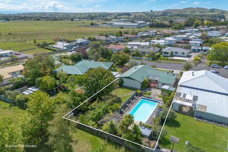 Photo of property in 19 Woburn Street, Waipukurau, 4200