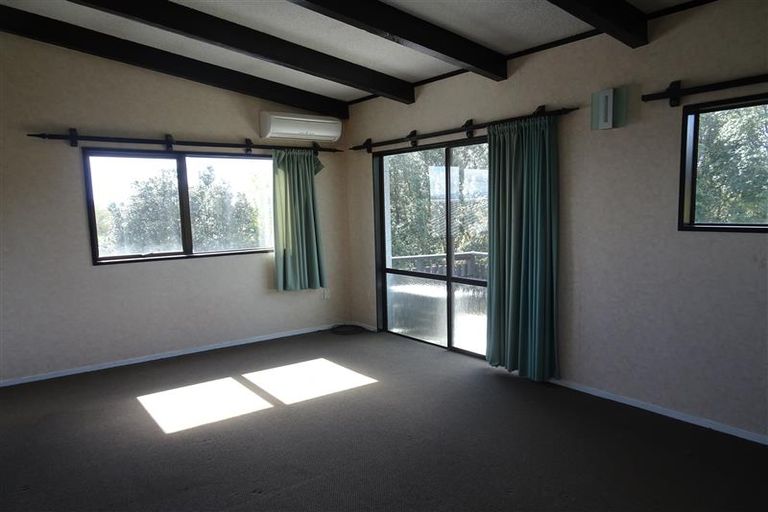 Photo of property in 2 Pamir Place, Welcome Bay, Tauranga, 3112