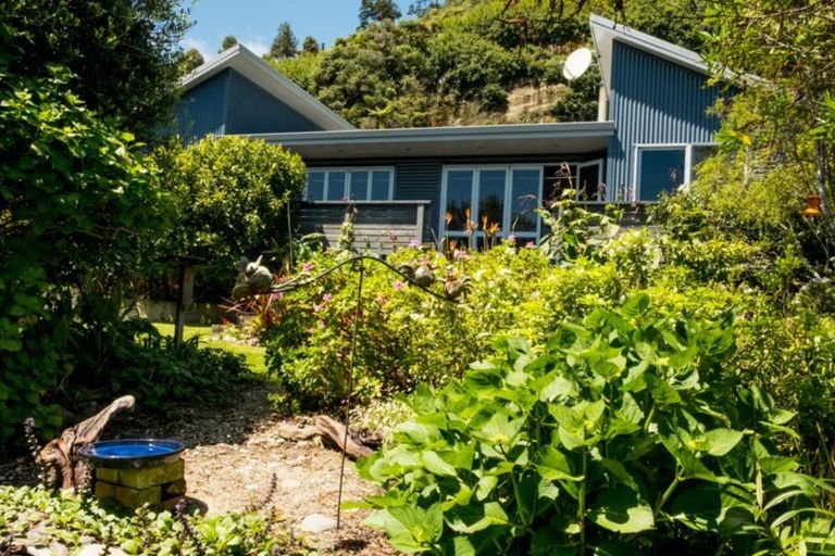 Photo of property in 28 Nikau Heights, Little Wanganui, Karamea, 7893