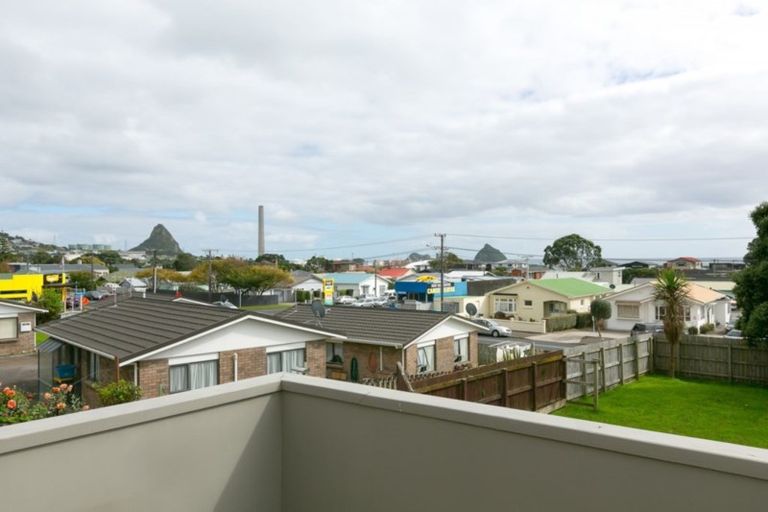 Photo of property in 463 Saint Aubyn Street, Moturoa, New Plymouth, 4310