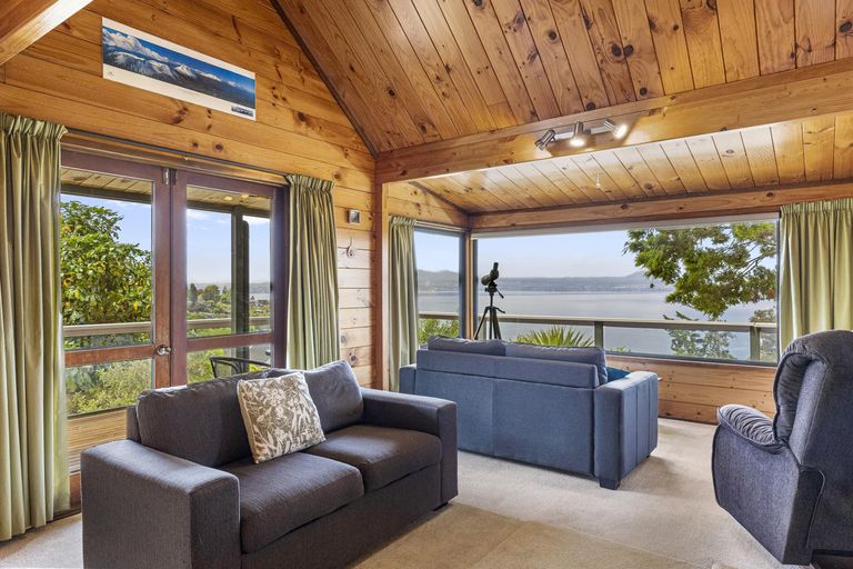 Photo of property in 23 Ewing Grove, Acacia Bay, Taupo, 3330