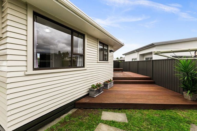 Photo of property in 5 Warwick Crescent, Taradale, Napier, 4112