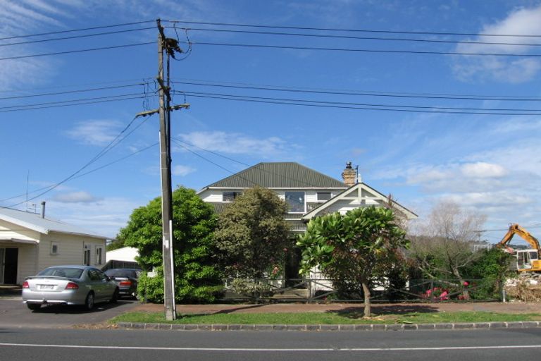 Photo of property in 37 Moa Road, Point Chevalier, Auckland, 1022