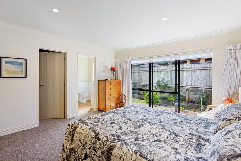 Photo of property in 42 Monarch Place, Paraparaumu Beach, Paraparaumu, 5032