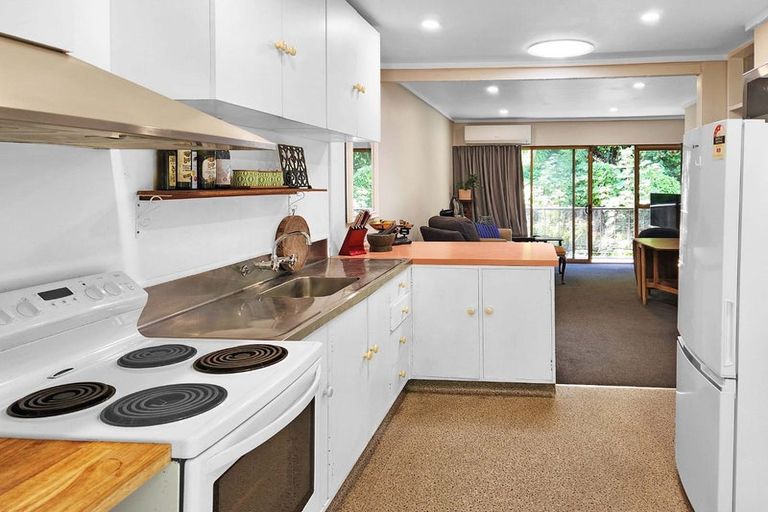 Photo of property in Recreation Reserve, 6/273 Grounsell Crescent, Belmont, Lower Hutt, 5010