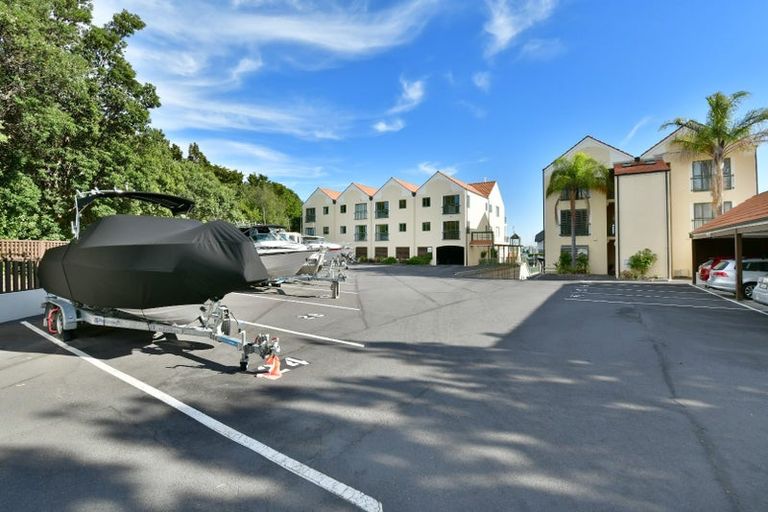 Photo of property in 24e Harbour Village Drive, Gulf Harbour, Whangaparaoa, 0930