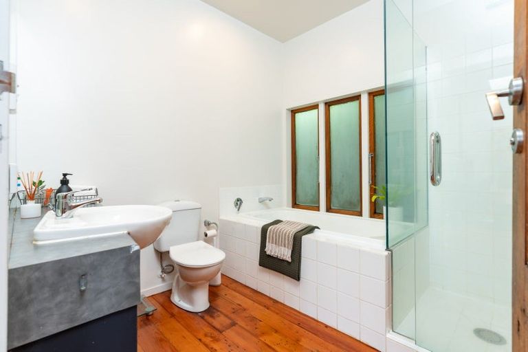 Photo of property in 15 Garfield Street, Brooklyn, Wellington, 6021