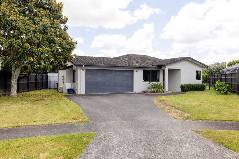 Photo of property in 13 Mangakoea Place, St Andrews, Hamilton, 3200