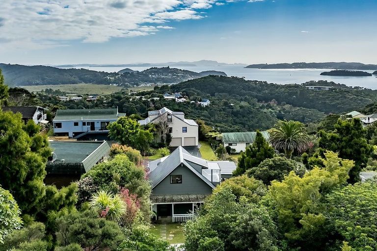 Photo of property in 96 Te Haumi Drive, Paihia, 0200