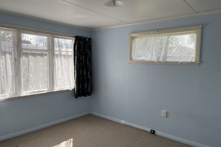 Photo of property in 15 Waterloo Crescent, Hokowhitu, Palmerston North, 4410