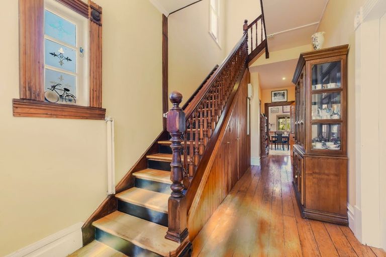 Photo of property in 344 Hardy Street, Nelson, 7010