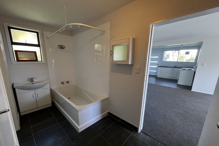 Photo of property in 109 Dowse Drive, Maungaraki, Lower Hutt, 5010