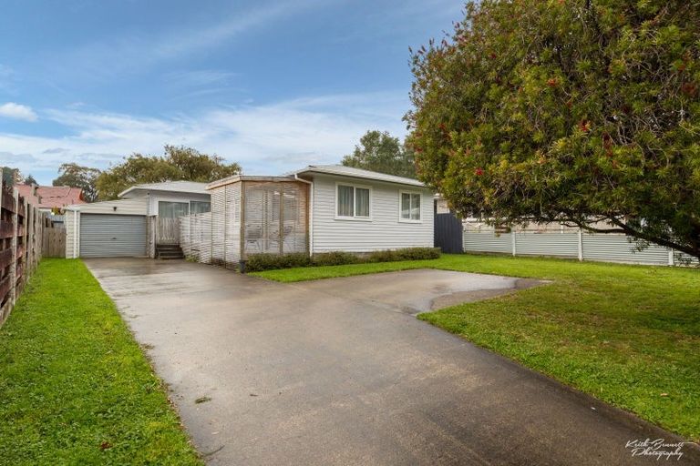 Photo of property in 14 Prestige Place, Maoribank, Upper Hutt, 5018