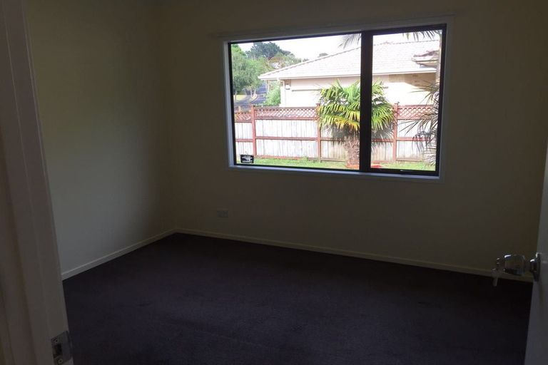 Photo of property in 24 Pukatea Avenue, Albany, Auckland, 0632
