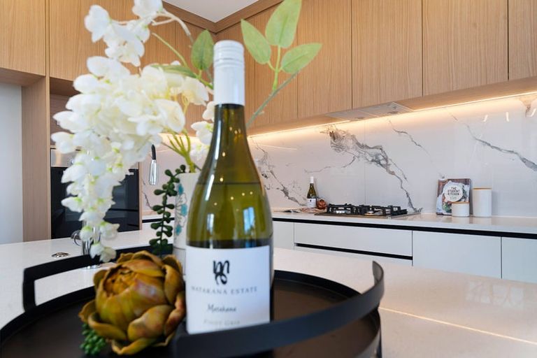 Photo of property in 37 Paretao Street, Massey, 0614