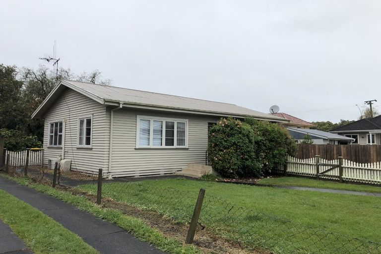 Photo of property in 4 Prescott Place, Hillcrest, Hamilton, 3216