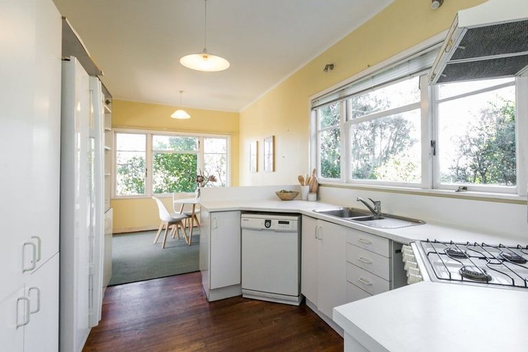 Photo of property in 19 Coleman Terrace, Hospital Hill, Napier, 4110