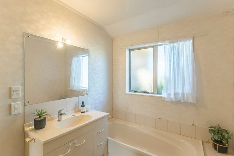 Photo of property in 3 Beachwater Grove, Paraparaumu Beach, Paraparaumu, 5032