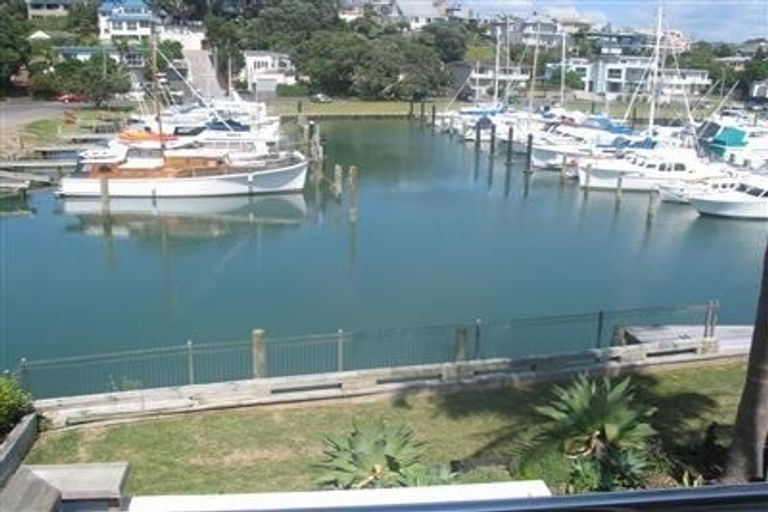 Photo of property in 2/12 Craig Road, Milford, Auckland, 0620