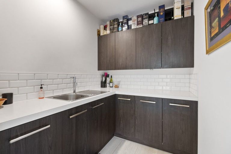 Photo of property in 38 Kingsdale Park Drive, Aokautere, Palmerston North, 4471