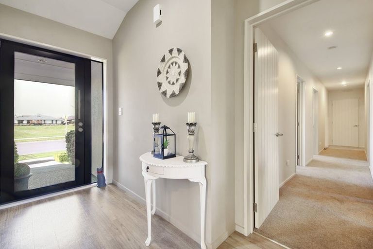 Photo of property in 1 Pimlico Place, Rangiora, 7400