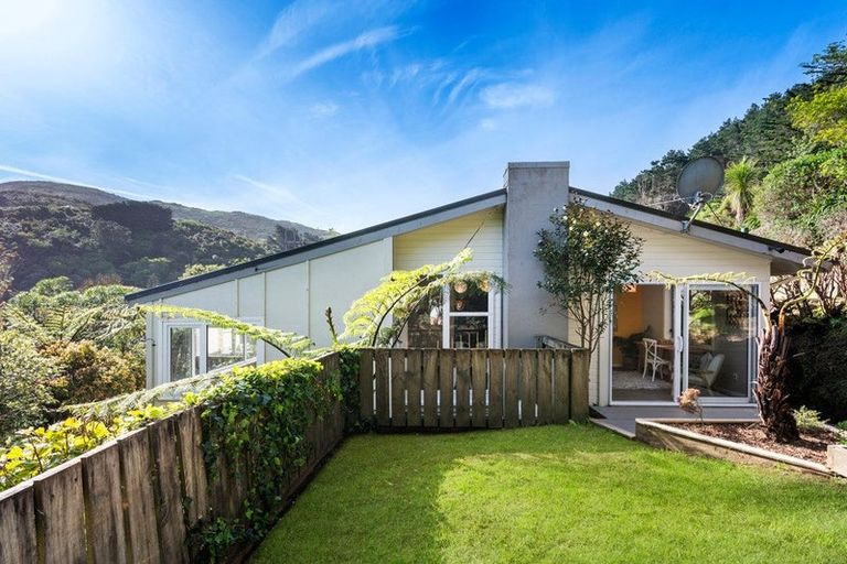 Photo of property in 144 Parkvale Road, Karori, Wellington, 6012