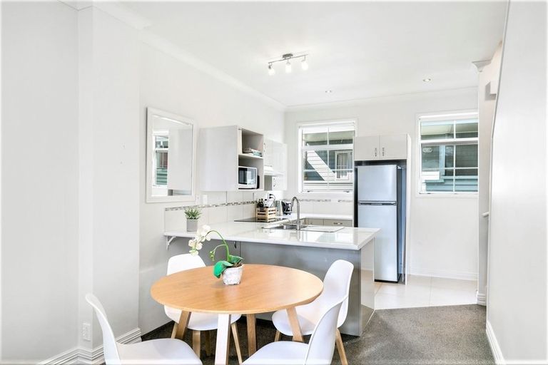 Photo of property in 42 Pipitea Street, Thorndon, Wellington, 6011