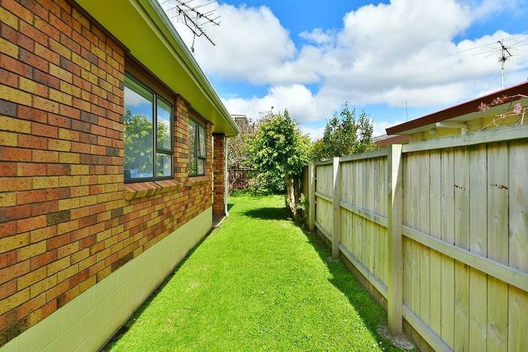Photo of property in 2/428 Hibiscus Coast Highway, Orewa, 0931