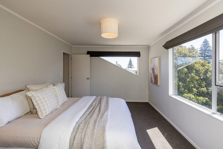 Photo of property in 131 Renown Road, Raumati South, Paraparaumu, 5032