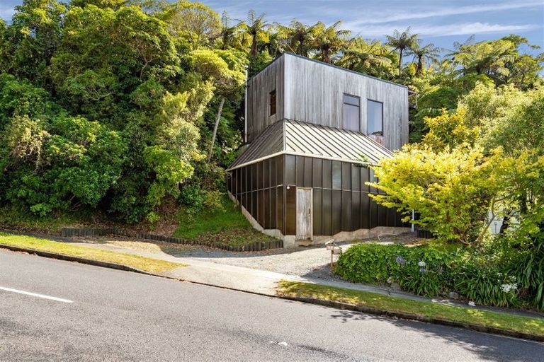 Photo of property in 44 Viewmont Drive, Harbour View, Lower Hutt, 5010