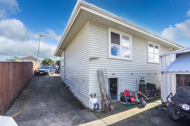 Photo of property in 325 Hazelmere Crescent, Te Awamutu, 3800