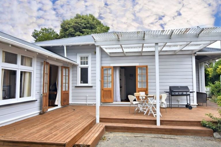 Photo of property in 270 High Street North, Carterton, 5713