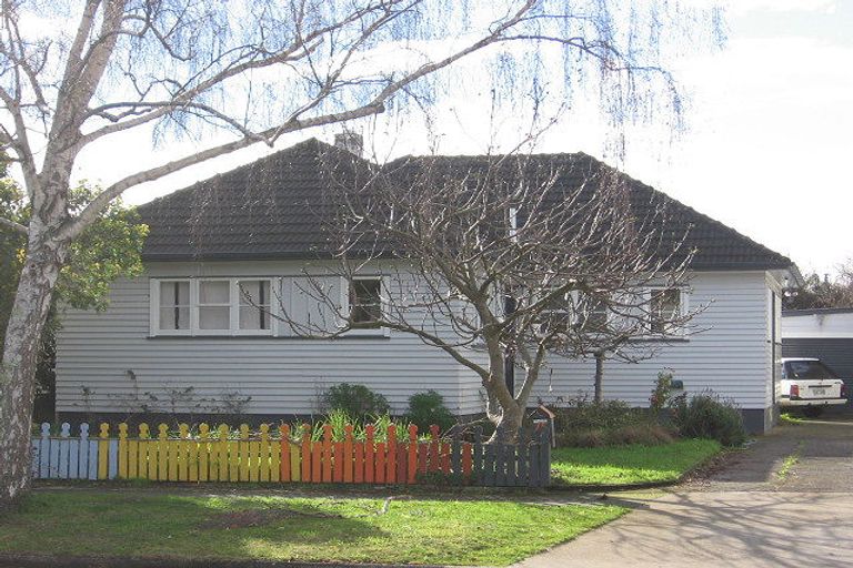 Photo of property in 15 Webb Street, Terrace End, Palmerston North, 4410