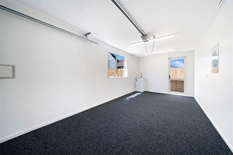 Photo of property in 14a Kirrie Avenue, Te Atatu South, Auckland, 0610