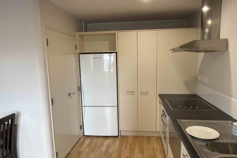 Photo of property in Westhaven Apartments, 13/127 Molesworth Street, Thorndon, Wellington, 6011