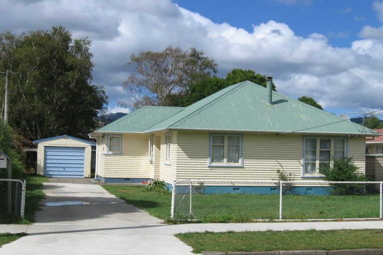 Photo of property in 8 Ruahine Street, Trentham, Upper Hutt, 5018