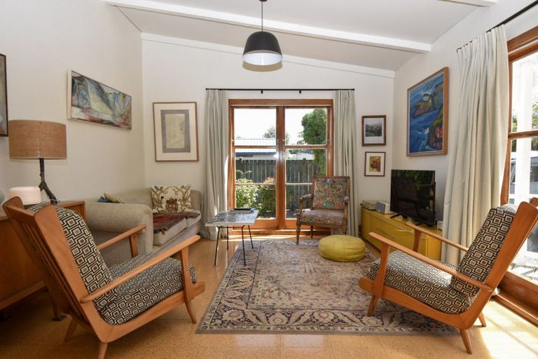 Photo of property in 90 Pembroke Street, Carterton, 5713