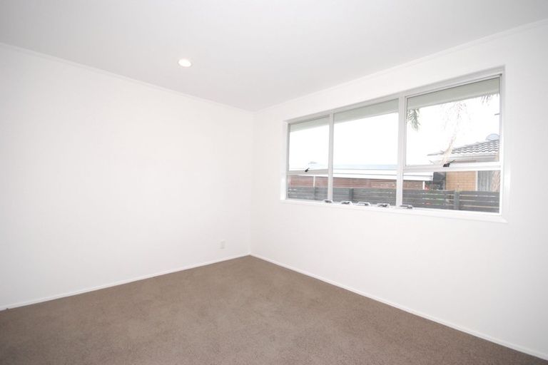 Photo of property in 14 Damson Place, Bucklands Beach, Auckland, 2012