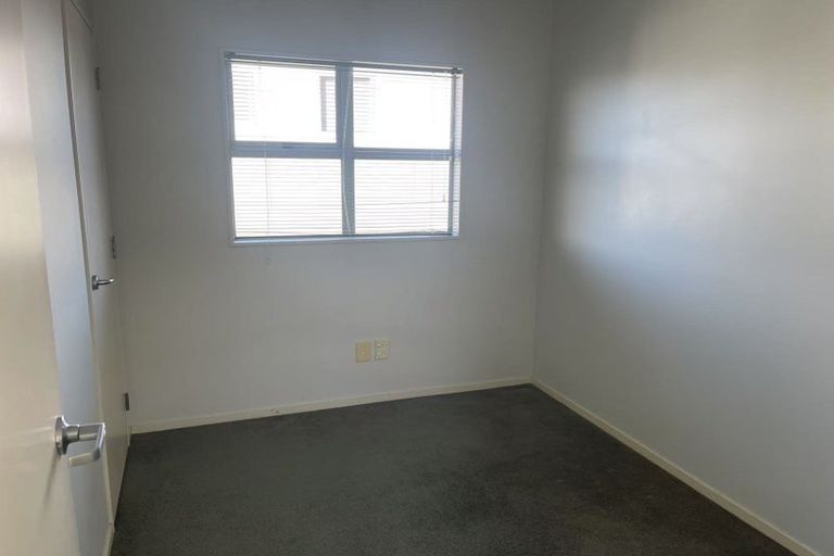 Photo of property in 15a Marjory Close, Broadmeadows, Wellington, 6035