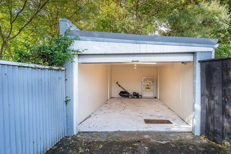 Photo of property in 5 Amberley Grove, Hutt Central, Lower Hutt, 5010