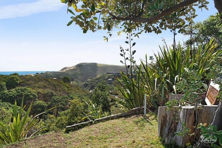 Photo of property in 13 Bayly Street, Baylys Beach, Dargaville, 0377