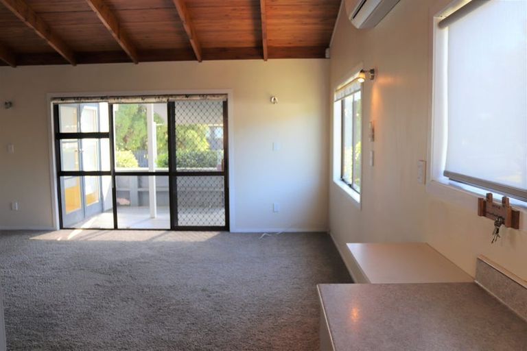 Photo of property in 7a Litchfield Place, Clarks Beach, 2122